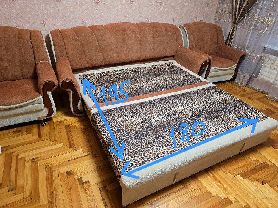 Продам раскладной диван и 2 кресла