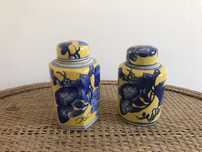 2 Potes/ Caixas de chá em ceramica