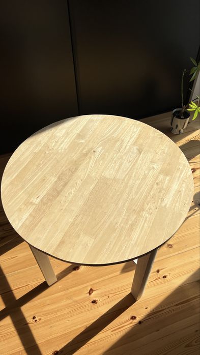 Stolik kawowy okrągły PRL drewniany dębowy biały blat