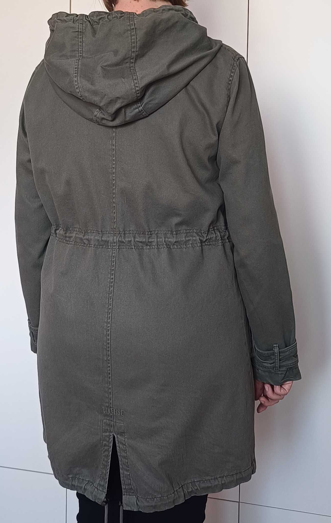 Kurtka parka khaki rozmiar L wypada większa na XL/XXL