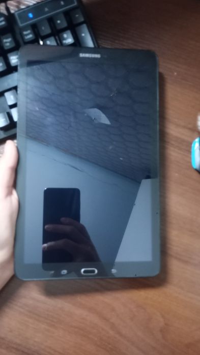 Планшет Samsung Galaxy Tab E