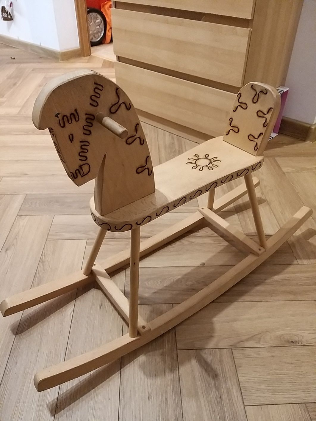 Konik bujany na płozach koń drewniany góralski