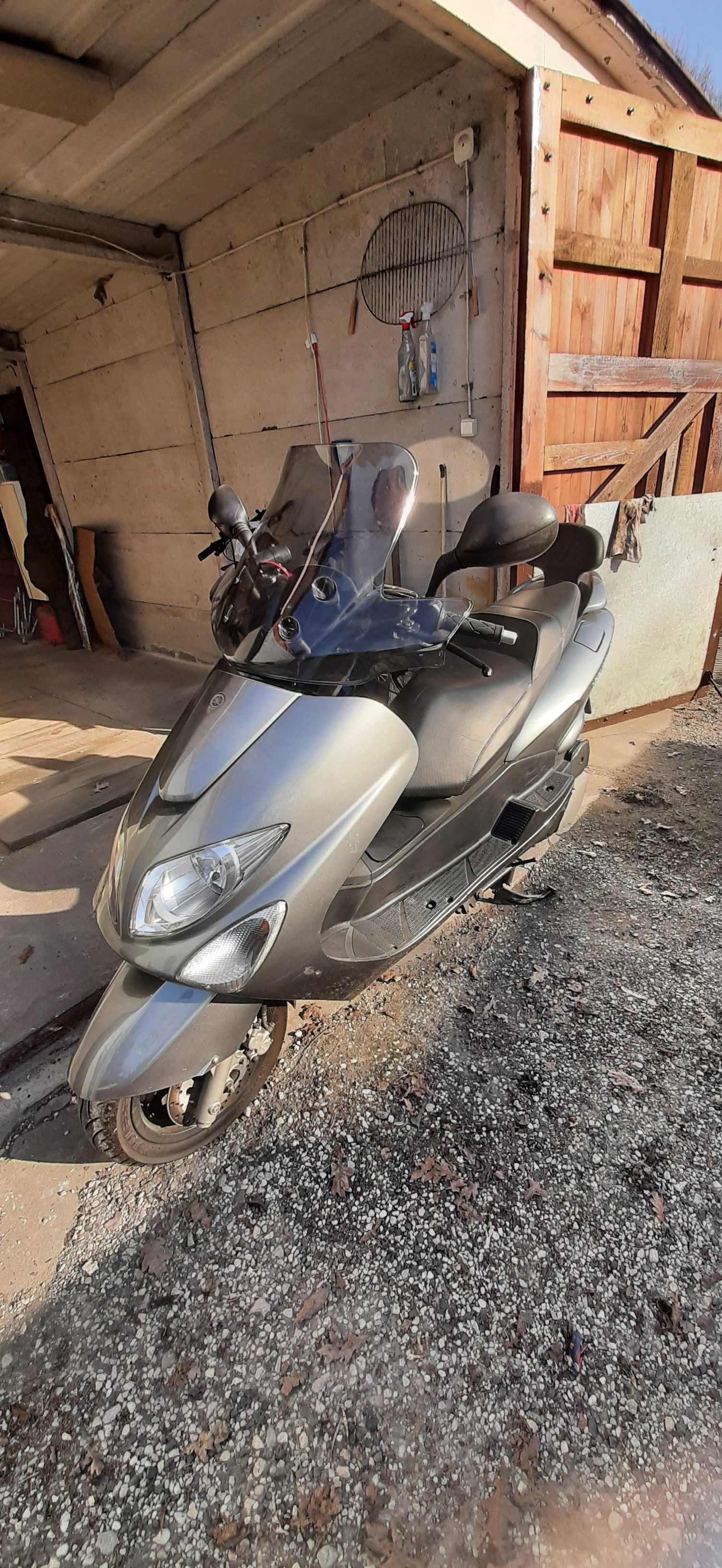 Skuter YamahaYP125R
