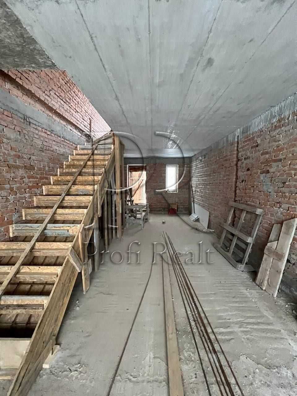 Продаж таунхауса 2 поверховий з паркомісцем с. Хотів, Київська обл.