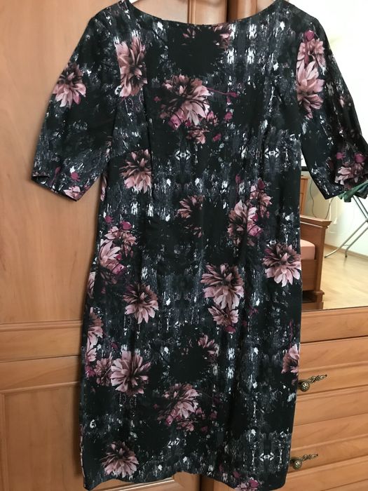 Sukienka kwiatowa 42