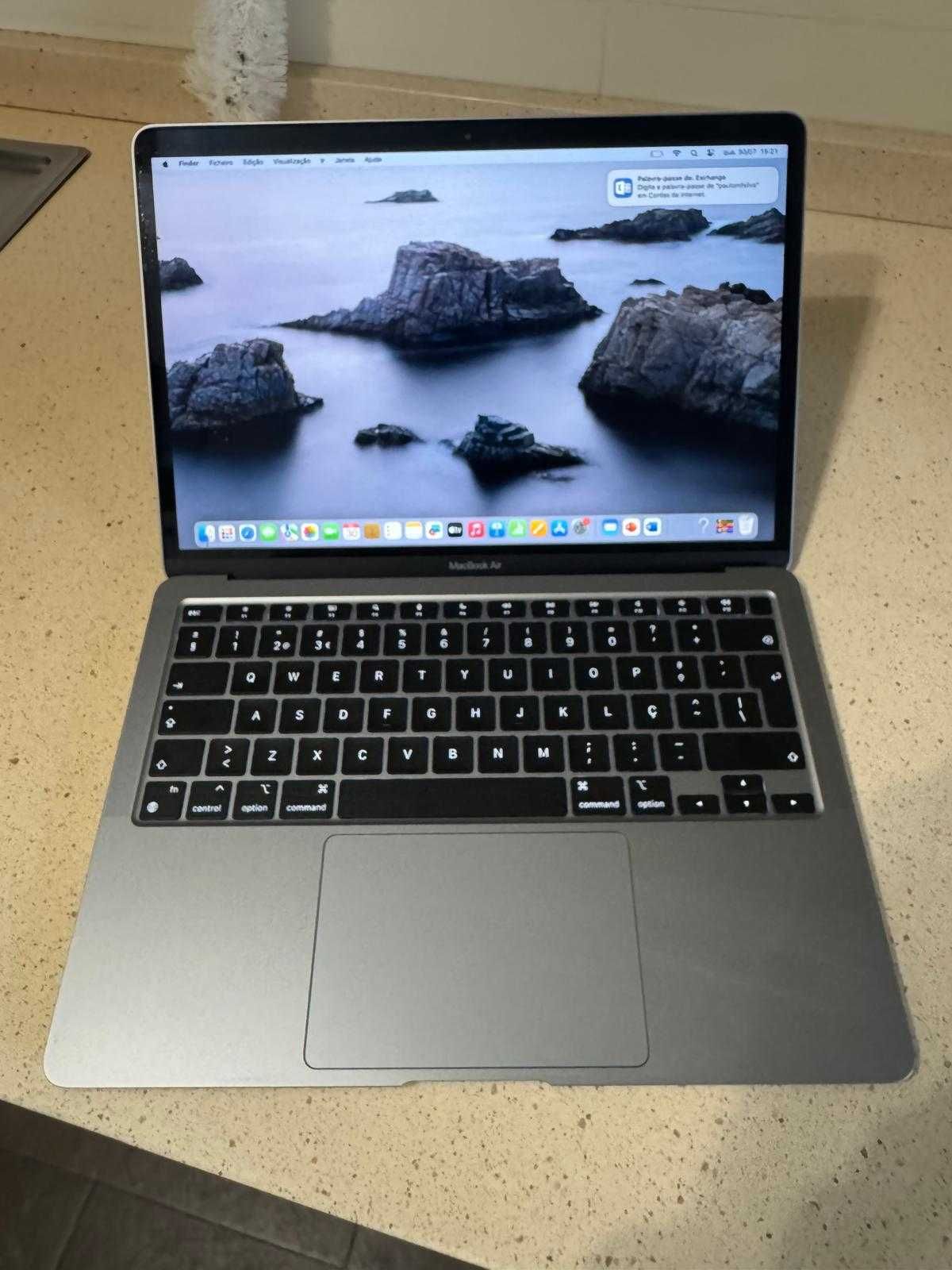 MacBook Air 13. 2023