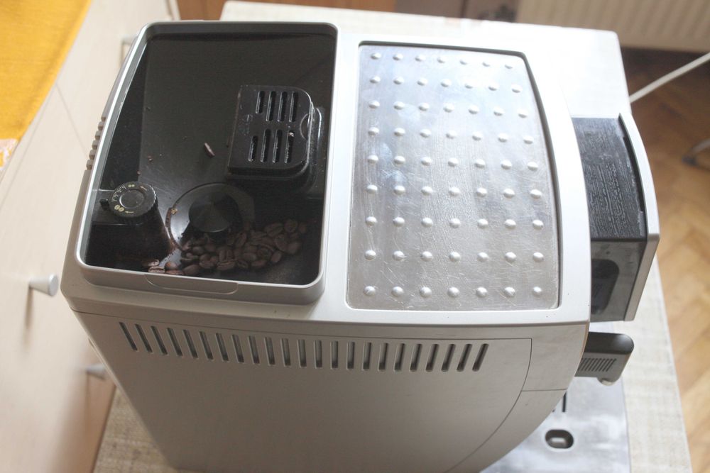 Ekspres do kawy - DeLonghi