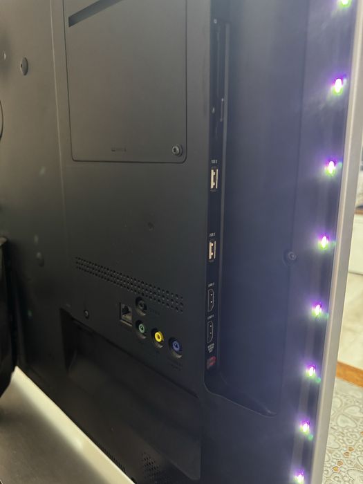 PHILIPS Model 37PFL6777H/12 WiFi Smat TV телевізор