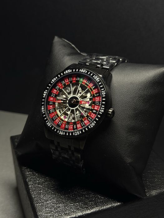 Чоловічий годинник в стилі казино (рулетка) / новий