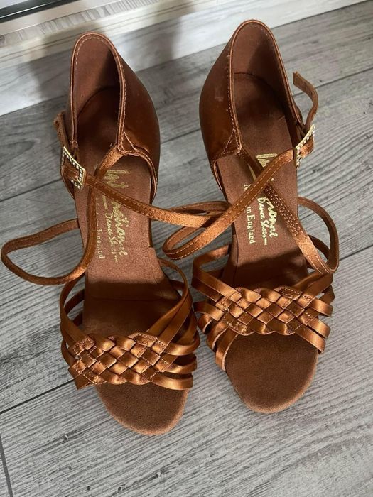 Туфлі для латин