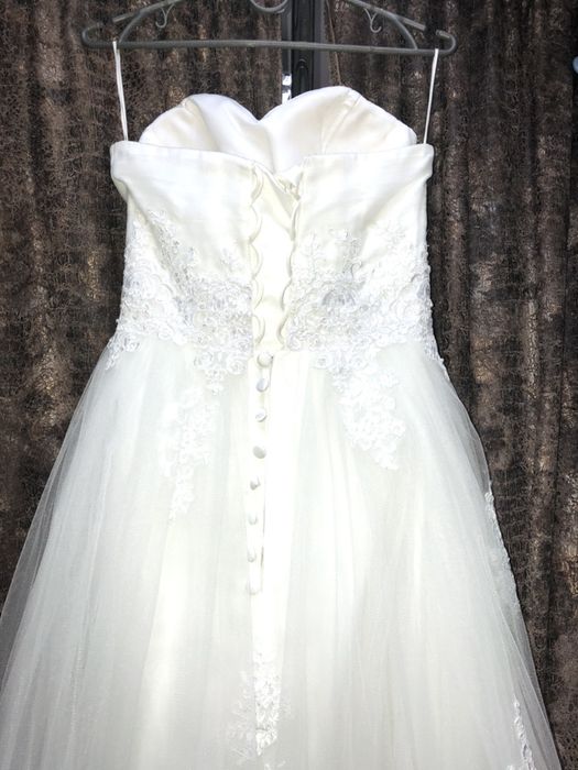 Весільна сукня