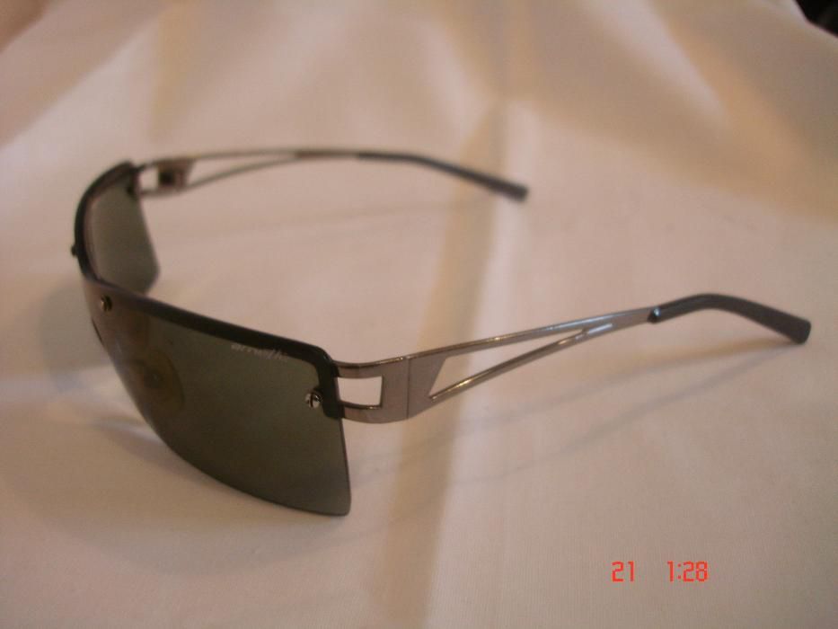 Vários Oculos de Sol Originais com pouco uso