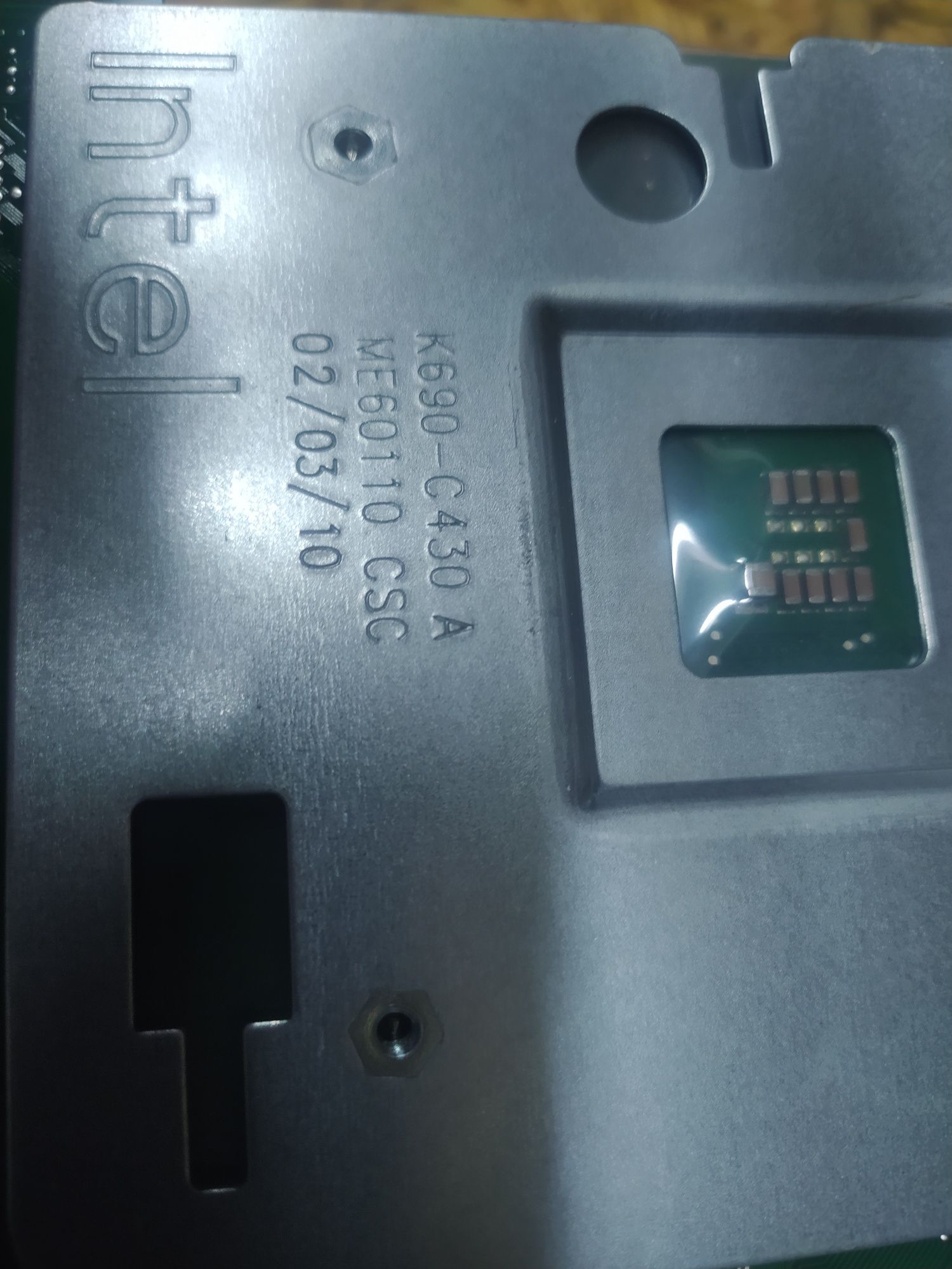 Плата компьютерная Intel.k690-c430A.рабочая