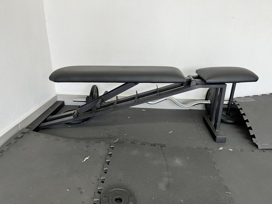 Banco de musculacao preto almofadado