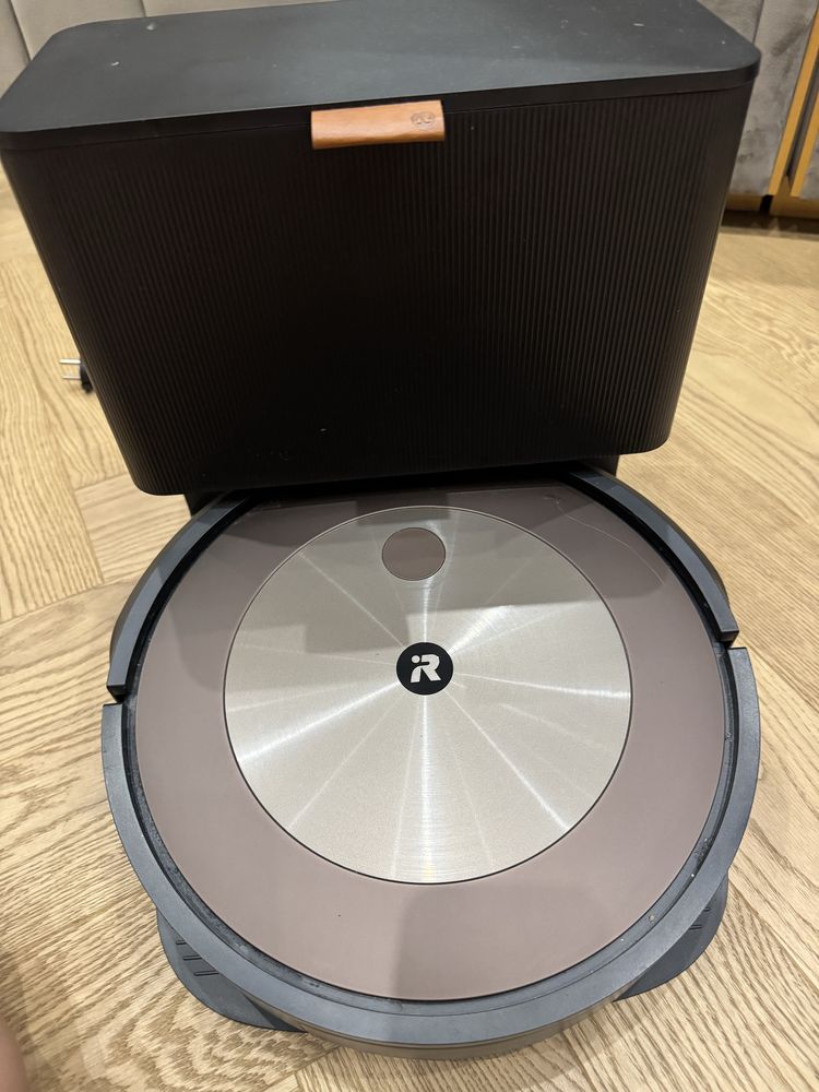 Irobot roomba j9+