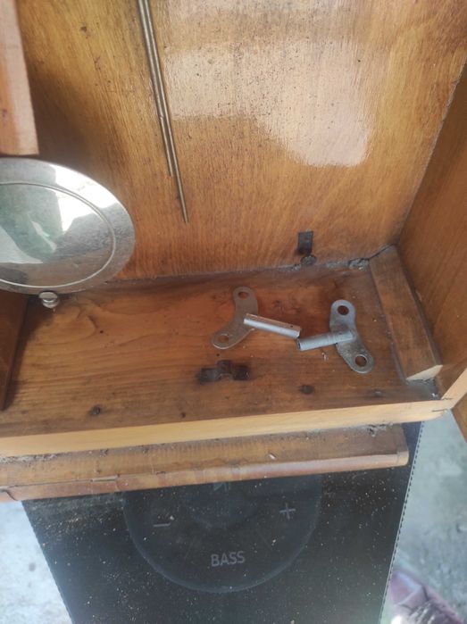 Продам старинные часы