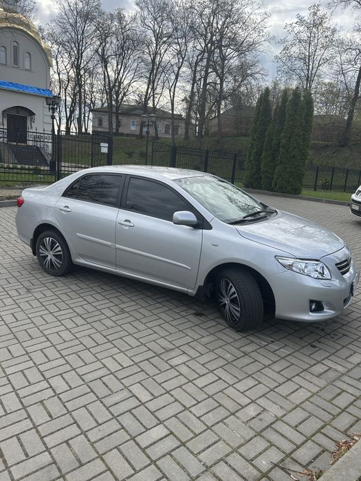 Продам своє офіційне авто