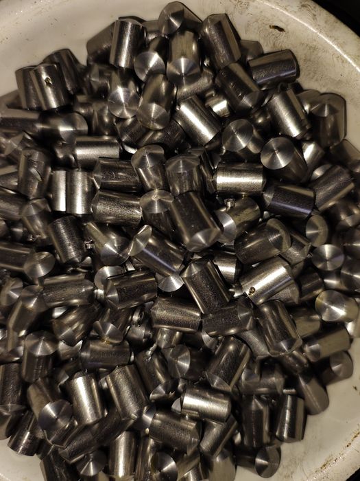 Токарні роботи ЧПУ швейцарського типу.