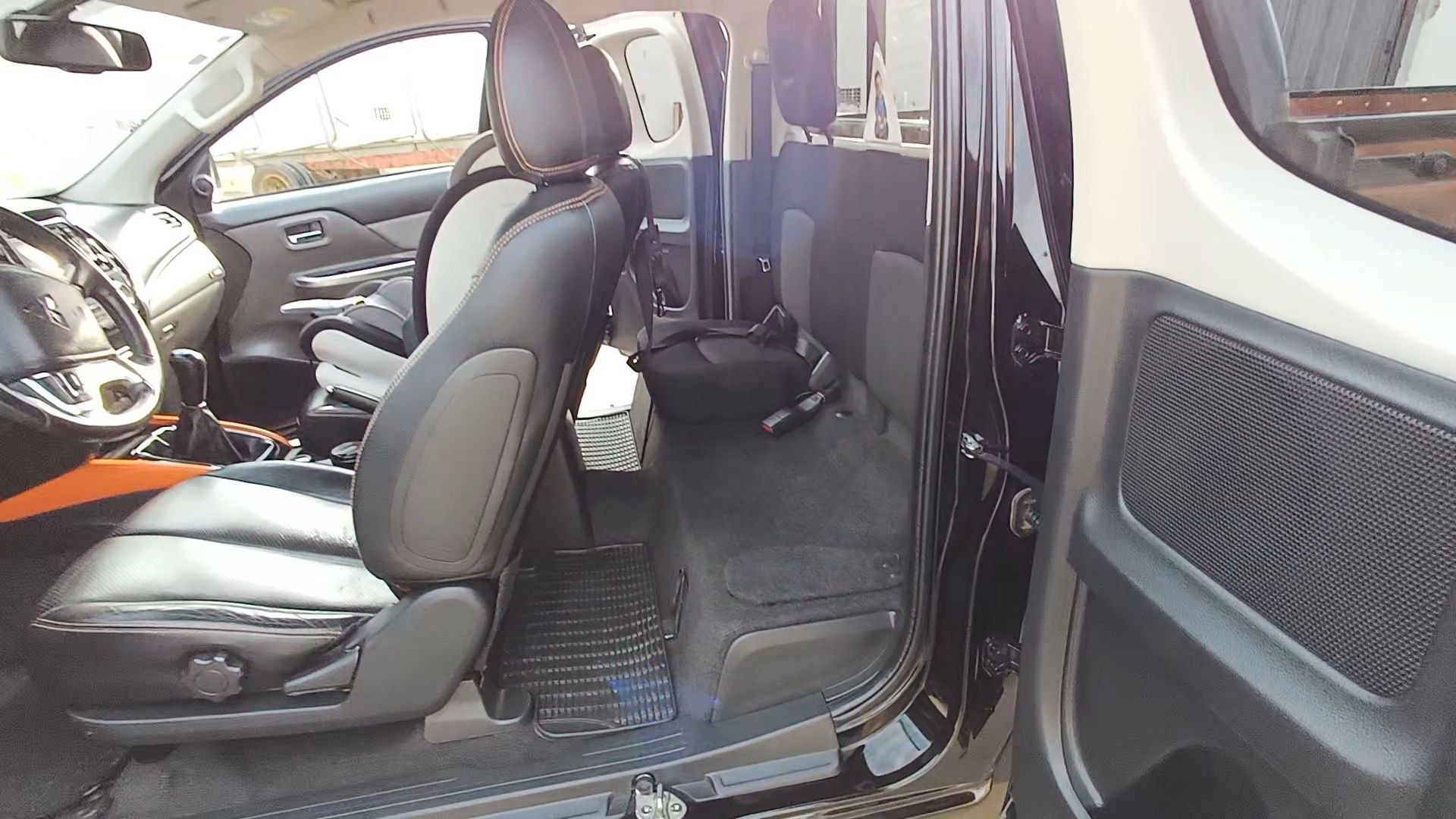 Mitsubishi l200 strakar
