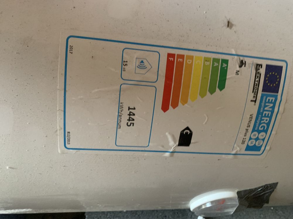 Przedmiotem sprzedazy jest boiler 120 l.