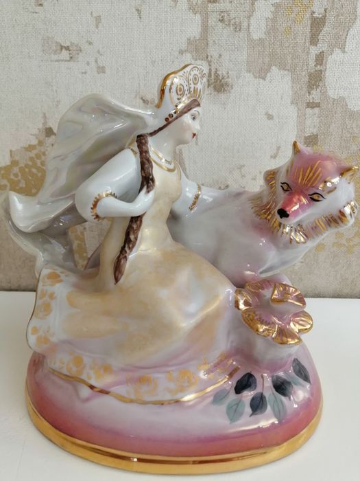 Figurka porcelanowa ZSRR Lomonosow Dulevo Vintage