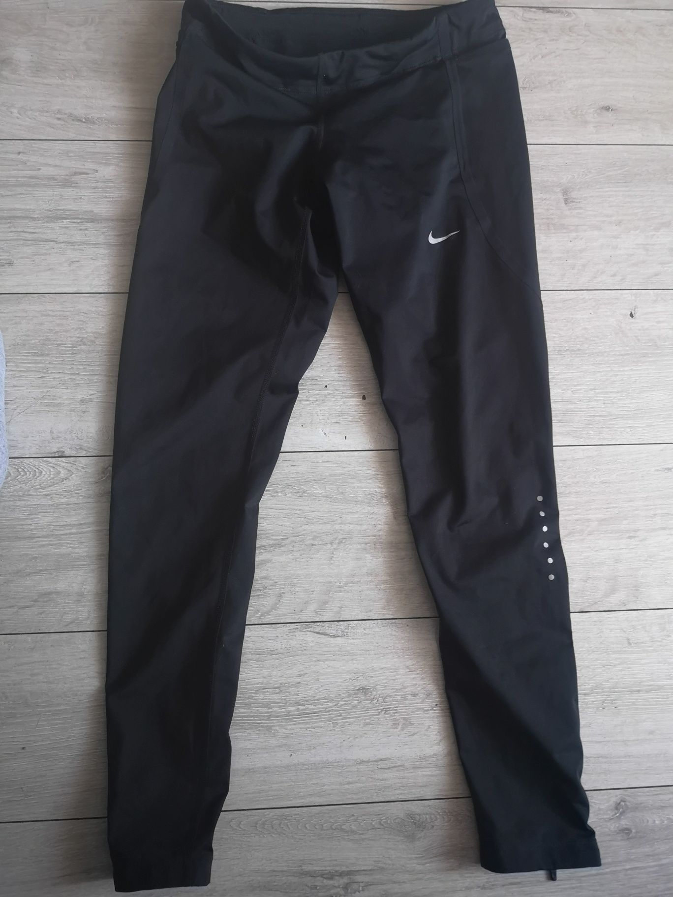 Sportowe spodnie Nike r. 36