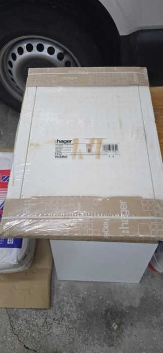 Rozdzielnica podtynkowa VOLTA 2x12 VU24NE Hager nowa