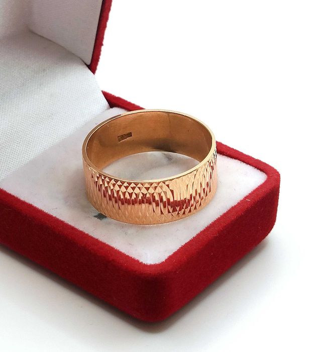 Złota obrączka szer.10mm zdobiona Pr.583 W:5,91gr Roz.25