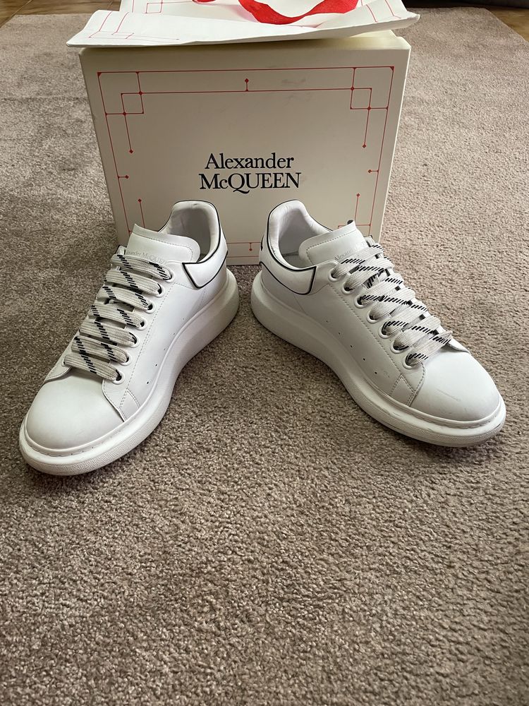 Sapatilha Alexander McQueen