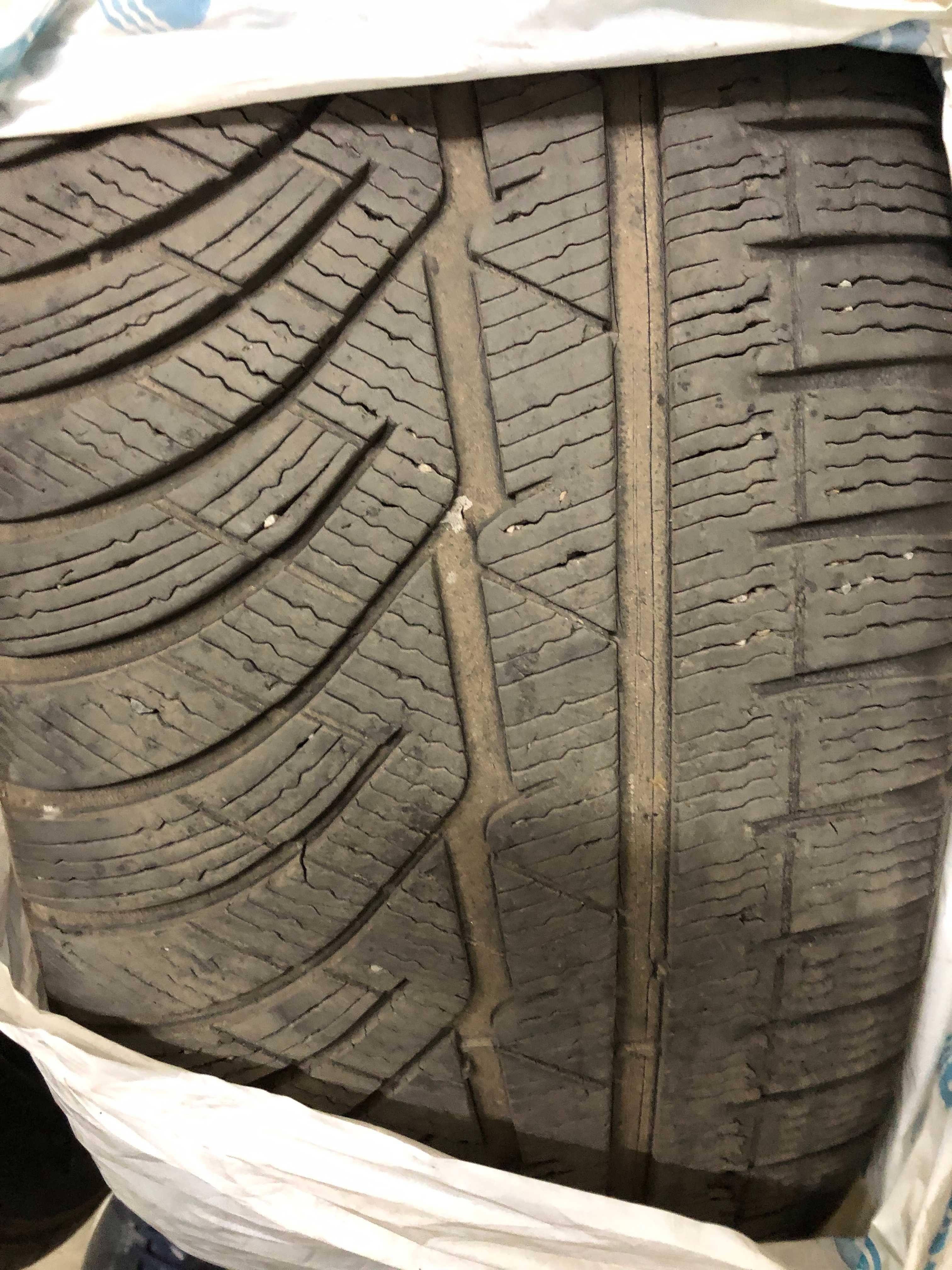 Зимние шины, Michelin Pilot Alpin PA4 245/45 R18 100V (3шт)