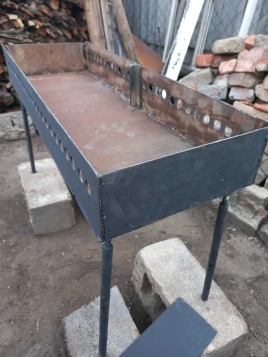 Мангал на ніжках