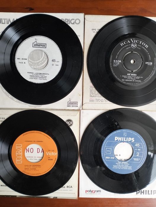 Lote de 4 discos de vinil single musica portuguesa