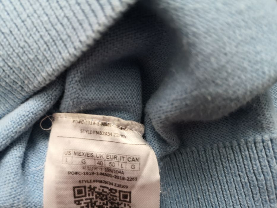 Niebieski męski sweter GUESS rozmiar L