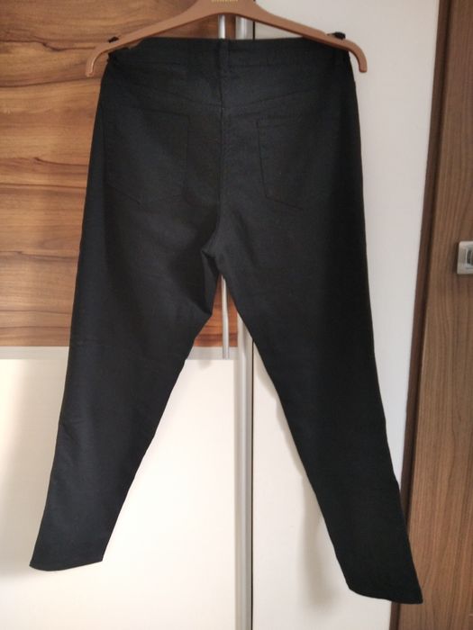 Czarne damskie jeansy rozm 40-42 ozdobne lampasy