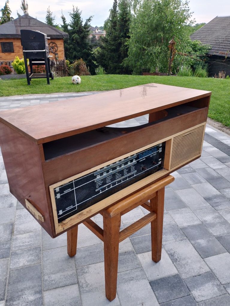 Stare drewniane radio