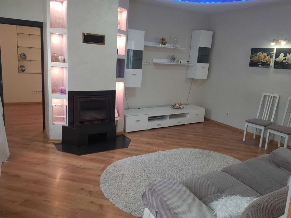 2-х кімнатна квартира , м. Кам'янка-Бузька,  ЦЕНТР