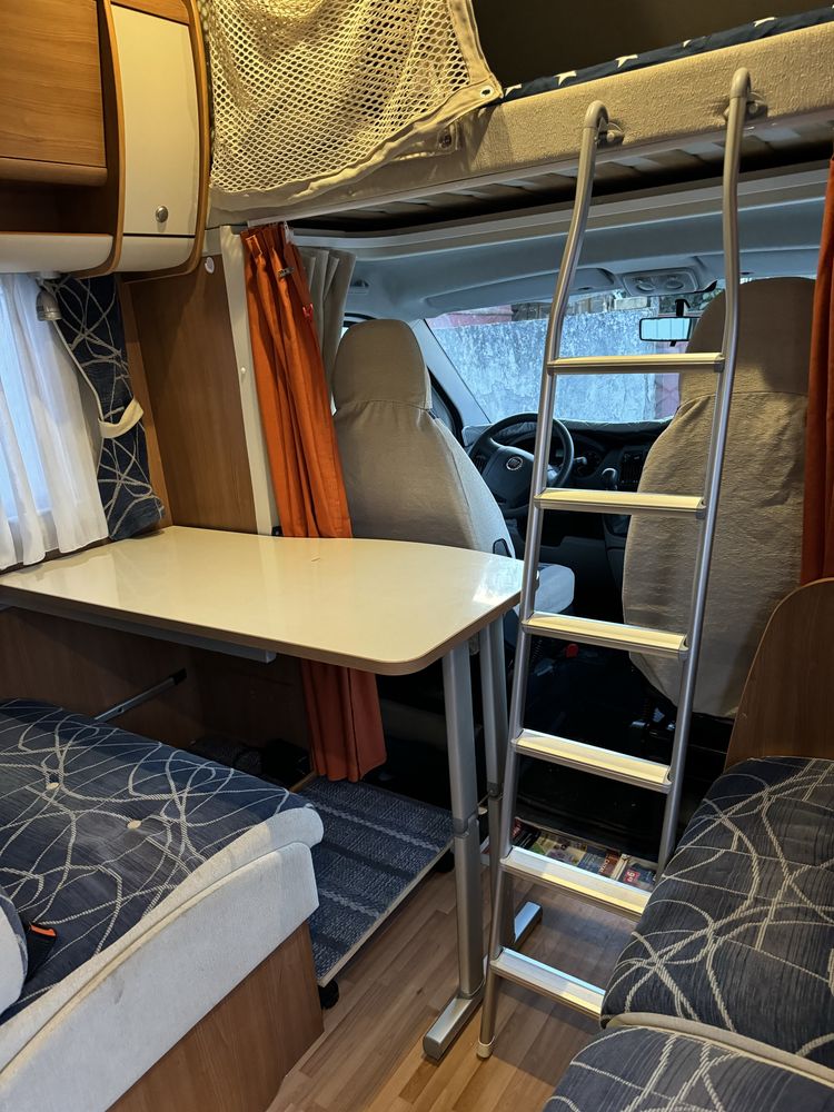 autocaravana  capuchine com 2 camas de casal