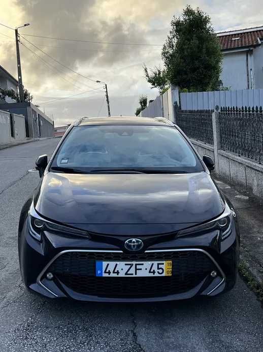 Corolla TS Hybrid 2.0 Luxury White