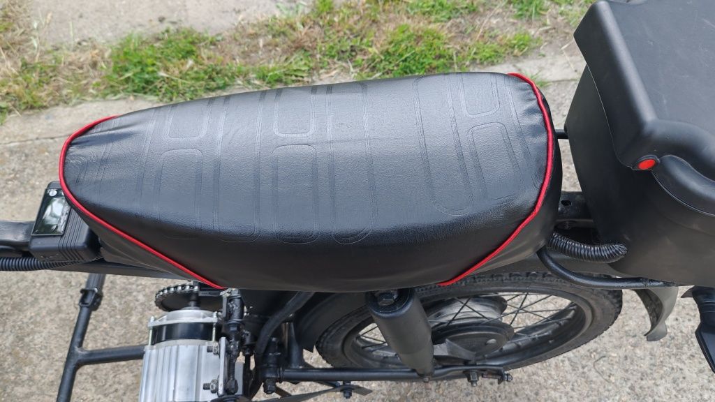 Електромопед 800w, 20 А/г (40 км/год до 50 км пробігу)