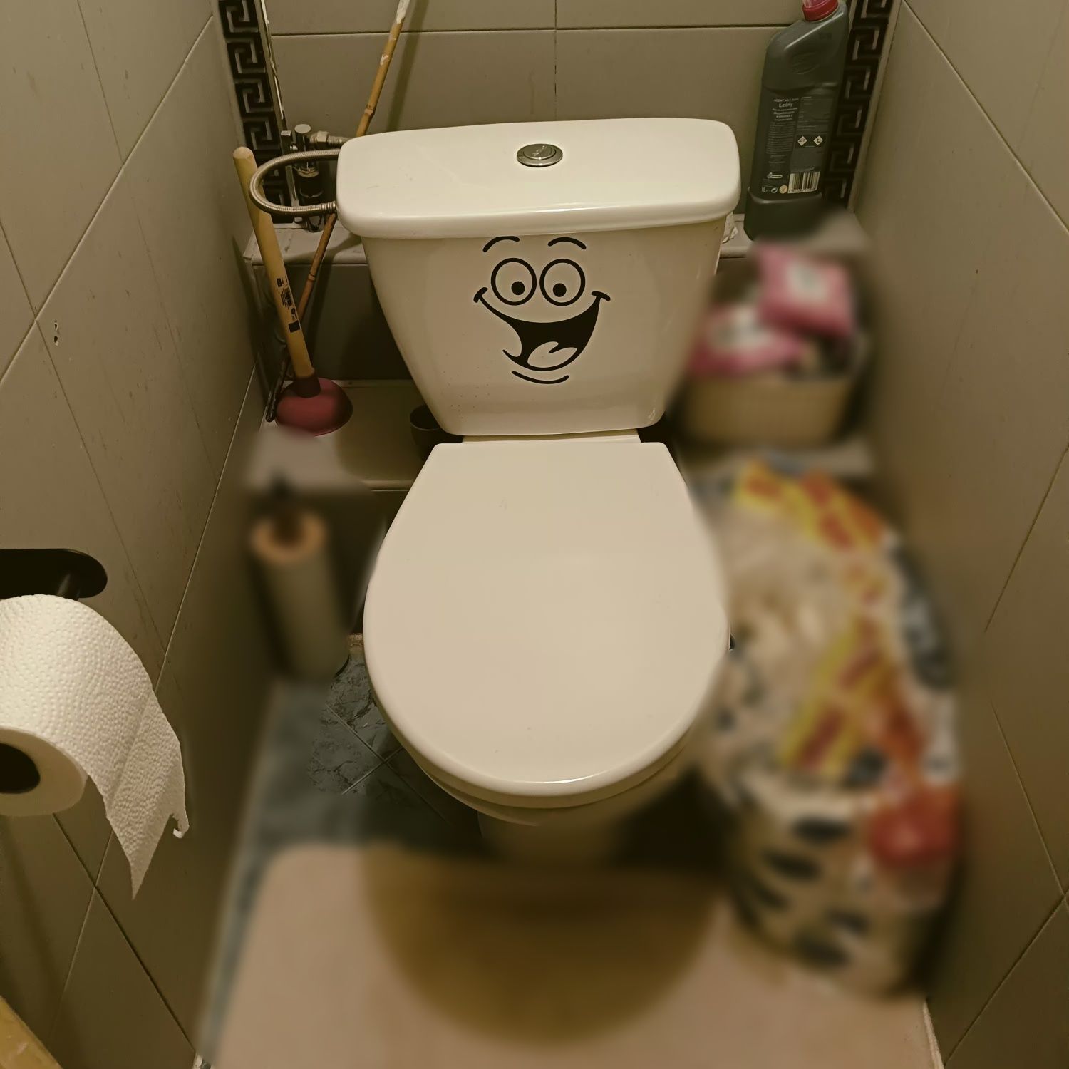 Umywalka cersanic ,miska kompaktowa biała, lustro z półką.