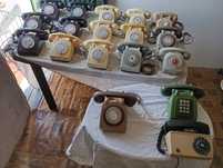 Telefones de disco verde, cremes cinzentos e pretos 18