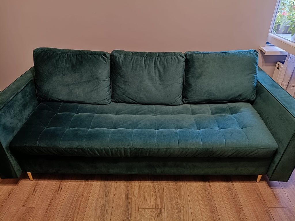 Sofa rozkładana butelkowa zieleń alkantara.