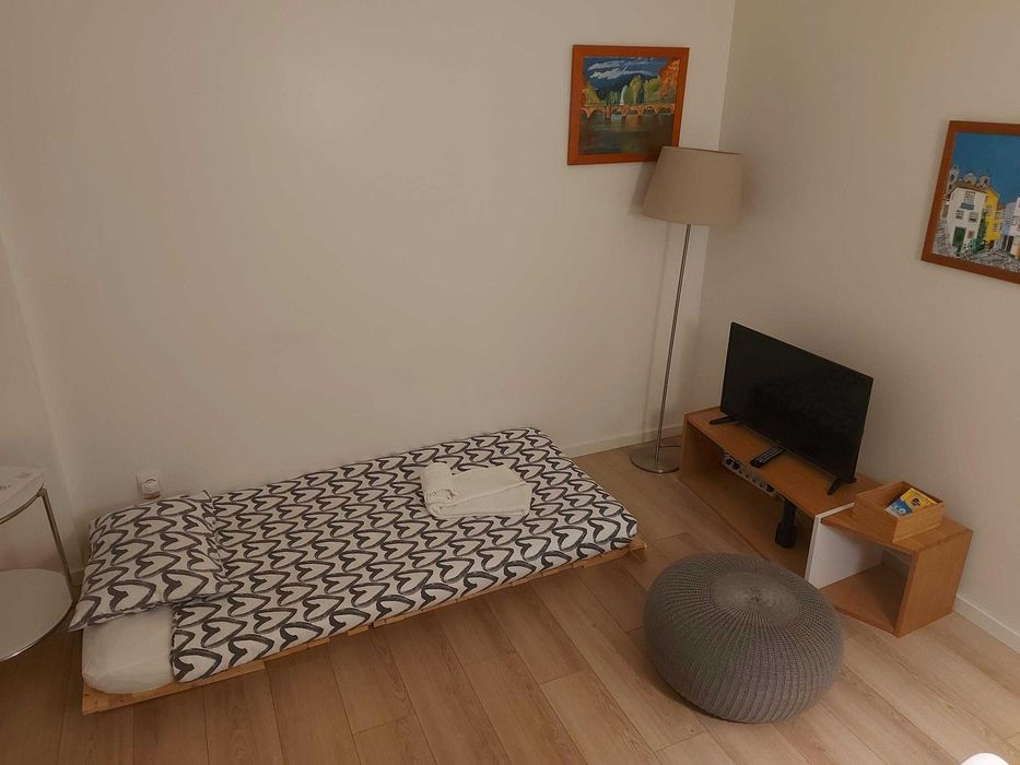 Arrendo apartamento T1 | Rua da Boavista