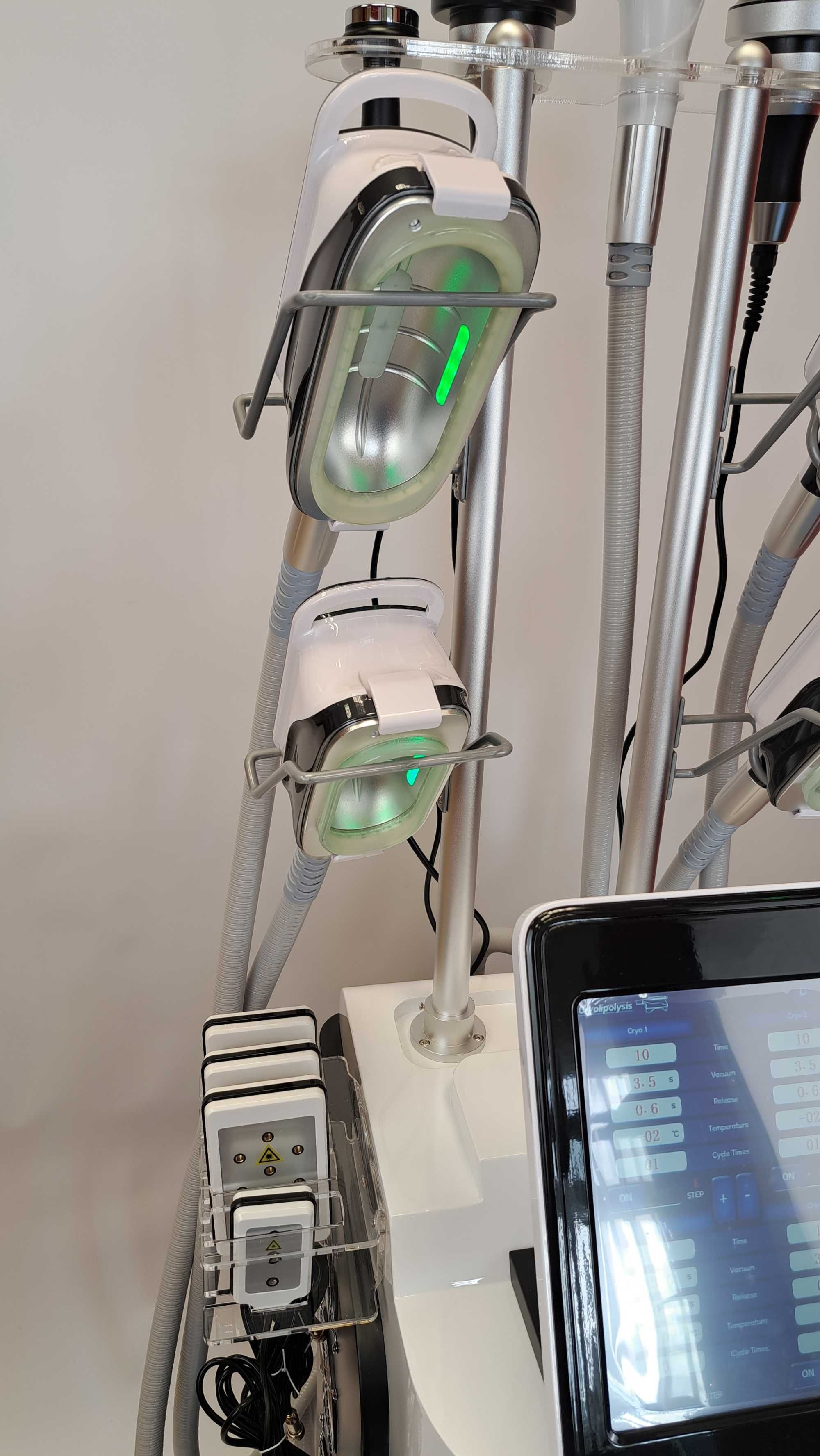 Kriolipoliza CRYO ANGLE 360 – 5 głowic krio RF, lipolaser,  liposukcja