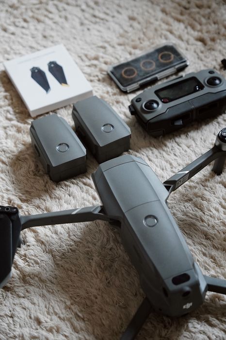 DJI MAVIC 2 ZOOM fly more combo