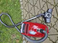 Odkurzacz MIELE C3  Moc 890 Watt Turbo szczotka MIELE CAT&dog STB 305