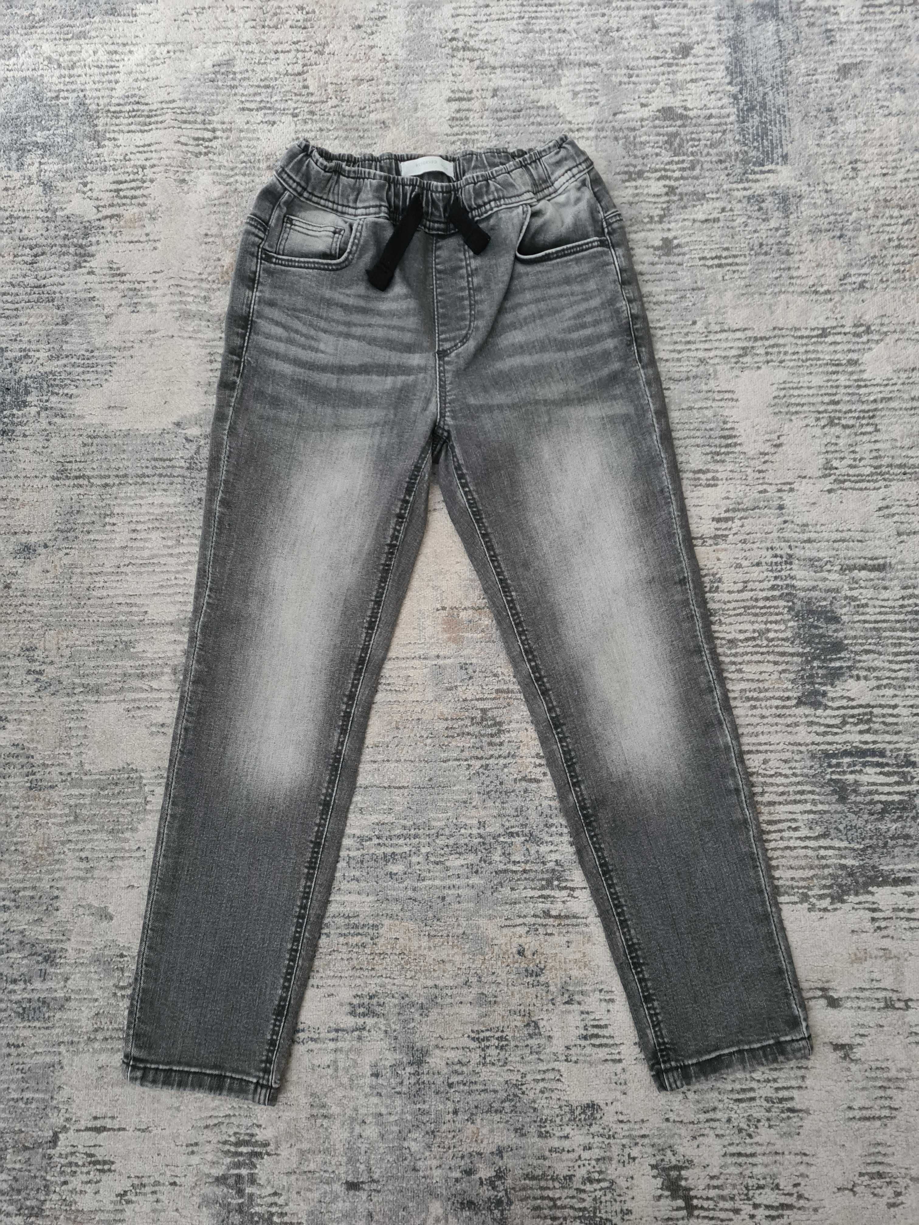 Jeansy chłopięce Reserved r. 140