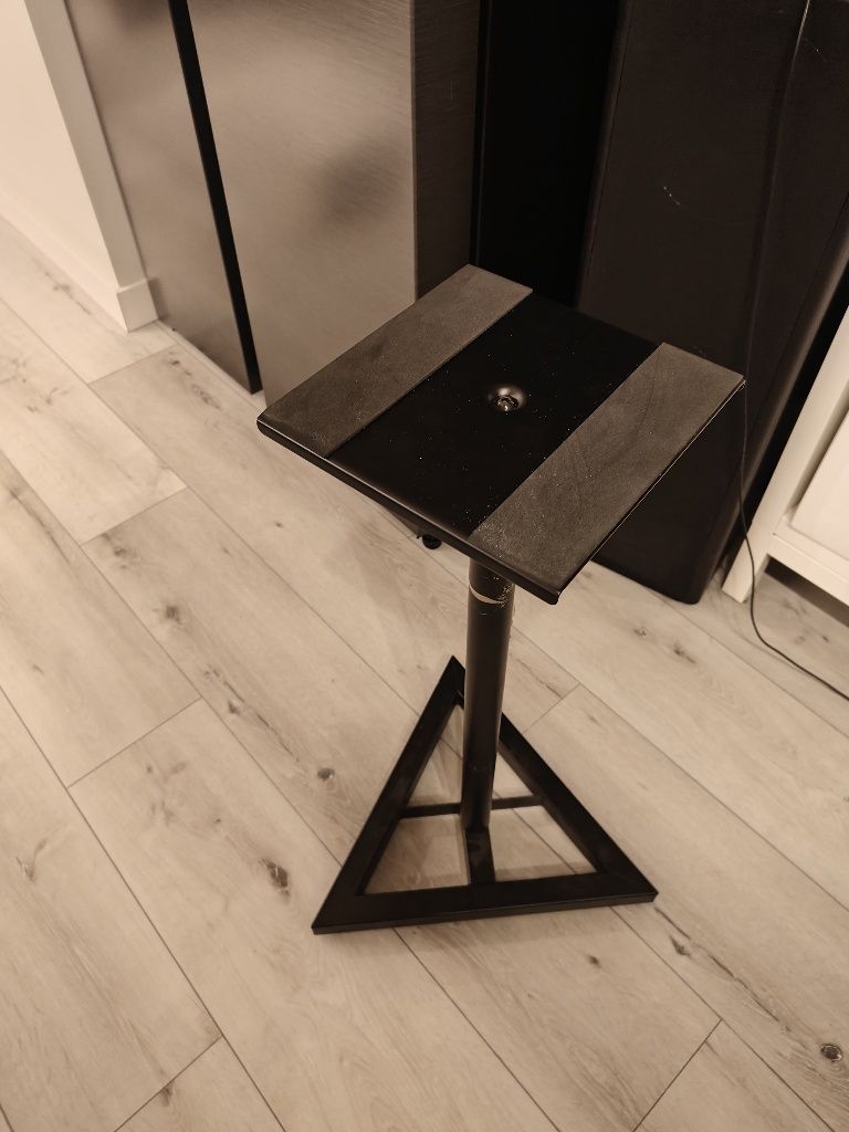 monitory Adam Audio T7V ze statywami DNA