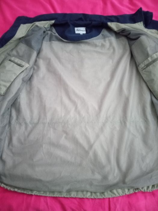 Вітровка легка. Нова