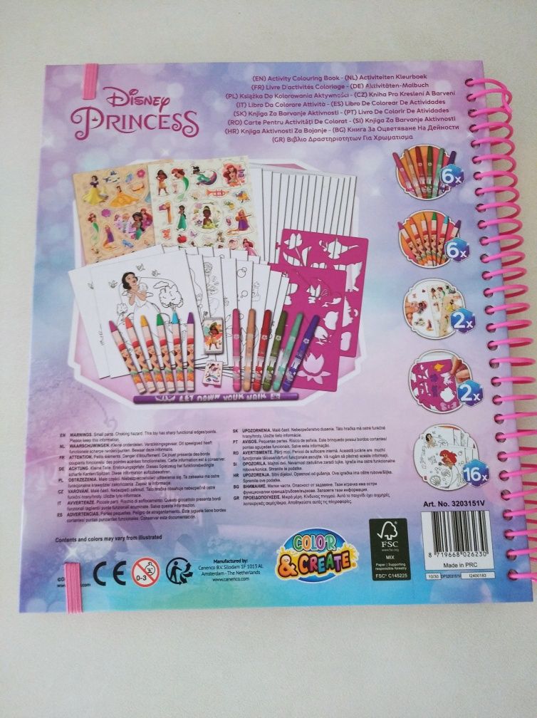 Livro novo das Princesas com material de pintura